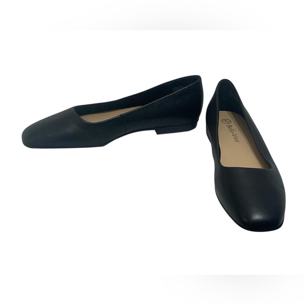 Leather slip on the Kimiko by Bella Vita. Size 9.5 GUC #51-2551 - Picture 5 of 13